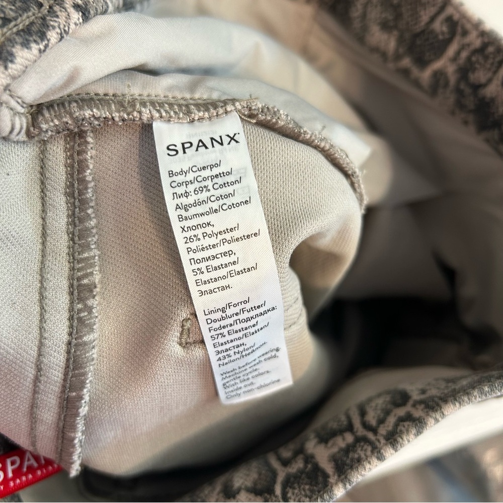 Spanx Snakeskin Skinny Jeggings, M - Picture 6 of 6